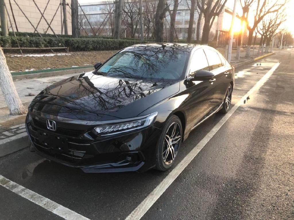 本田雅阁车长超4米9轴距2米8315t143kw选择哪款更实惠