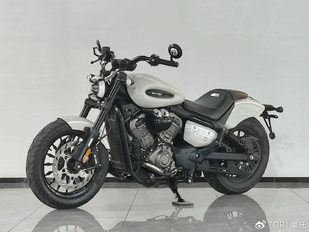 巡航扎堆亮相：金吉拉350自动挡、闪250、闪400、幼狮250都来了（金吉拉300评测视频）