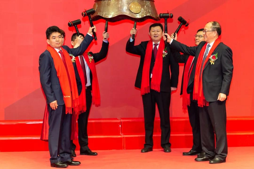 中伟股份深交所上市:市值484亿 邓伟明夫妇为大股东|三元|邓伟明|正极