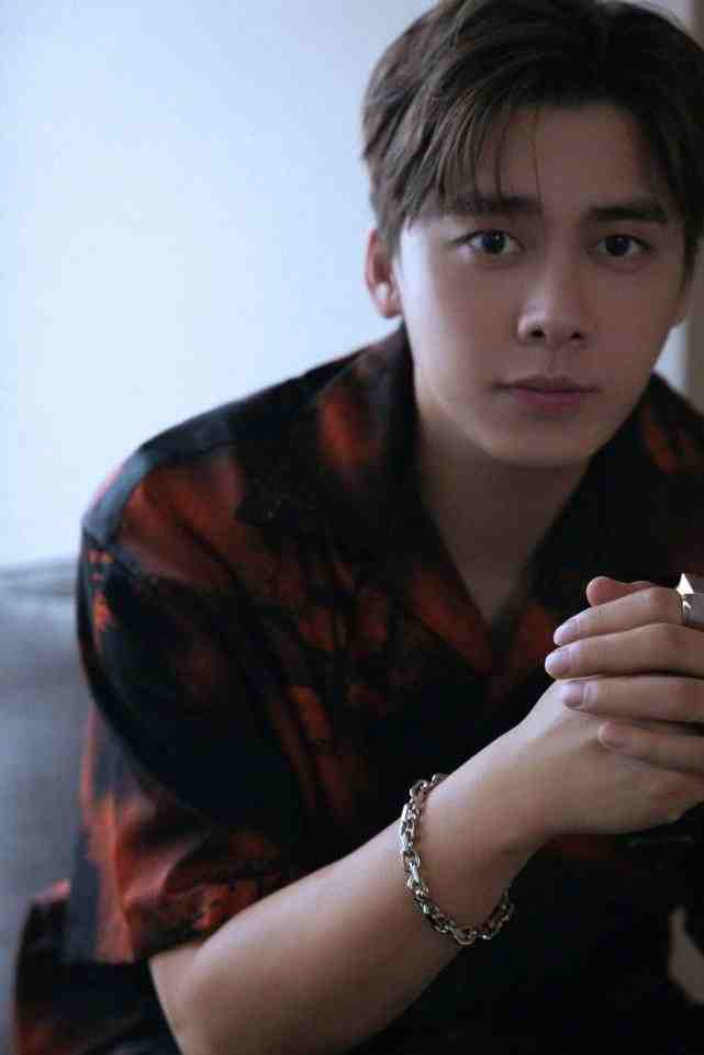 再难翻身!多家官媒点评李易峰事件:不洁身自好,难免自食其果休闲区蓝鸢梦想 - Www.slyday.coM 再难翻身!多家官媒点评李易峰事件:不洁身自好,难免自食其果休闲区蓝鸢梦想 - Www.slyday.coM