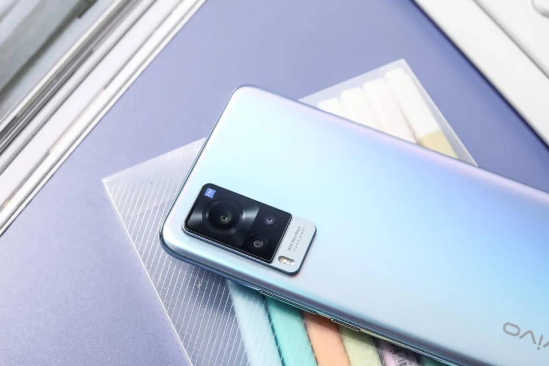 线上线下齐开花vivox60系列预售火爆受全民追捧