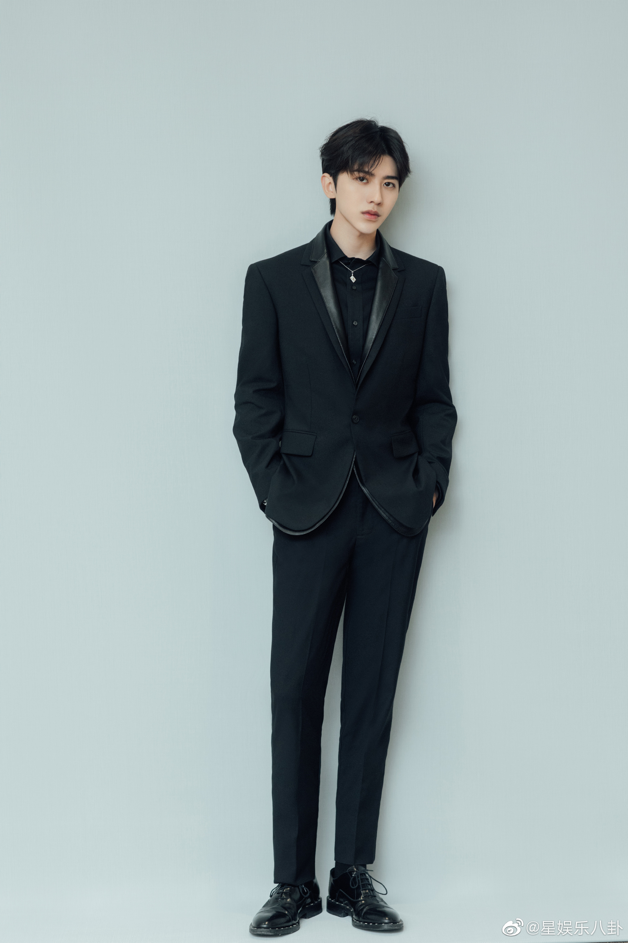 蔡徐坤北京国际电影节造型图公开