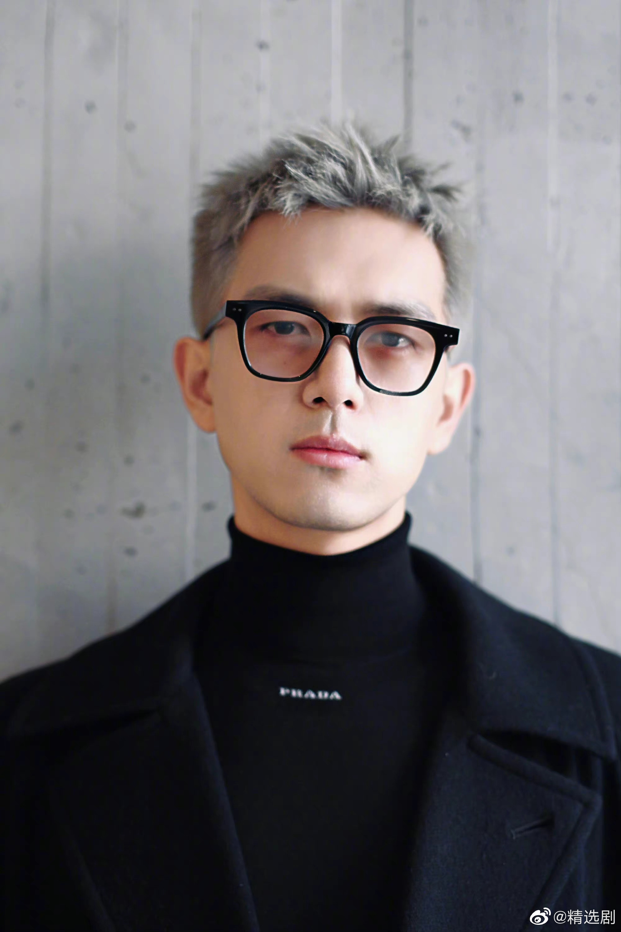 李现最新银发造型 来品品__财经头条