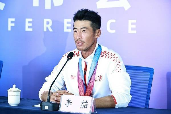 运动员代表李喆(央广网发 杨凌示范区供图 )发布会上,获奖运动员代表