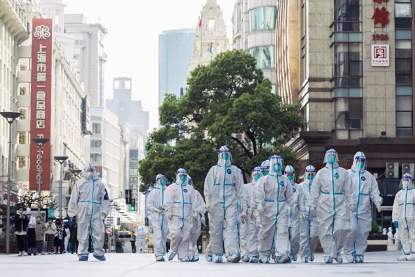 此刻上海，核酸检测仍在进行！市民花式致敬“大白”，现场有笑有泪……休闲区蓝鸢梦想 - Www.slyday.coM
