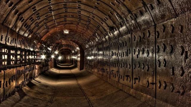 与我国只有900公里1万多座军事碉堡被打通2000枚核弹暗藏地下