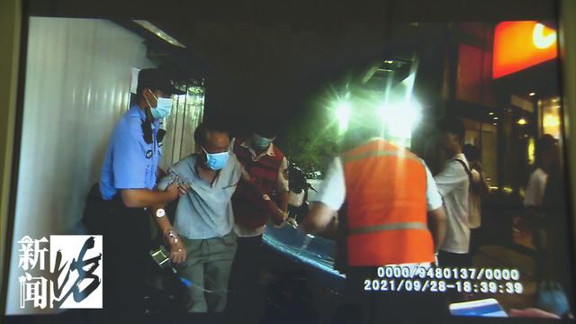 上海街头现“自助碾米机”!连着谷仓,现碾现卖,口感会更好吗?休闲区蓝鸢梦想 - Www.slyday.coM 上海街头现“自助碾米机”!连着谷仓,现碾现卖,口感会更好吗?休闲区蓝鸢梦想 - Www.slyday.coM