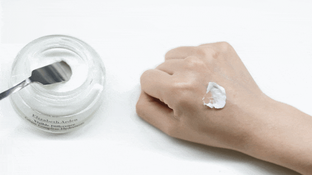 保湿效果:珂润垫底