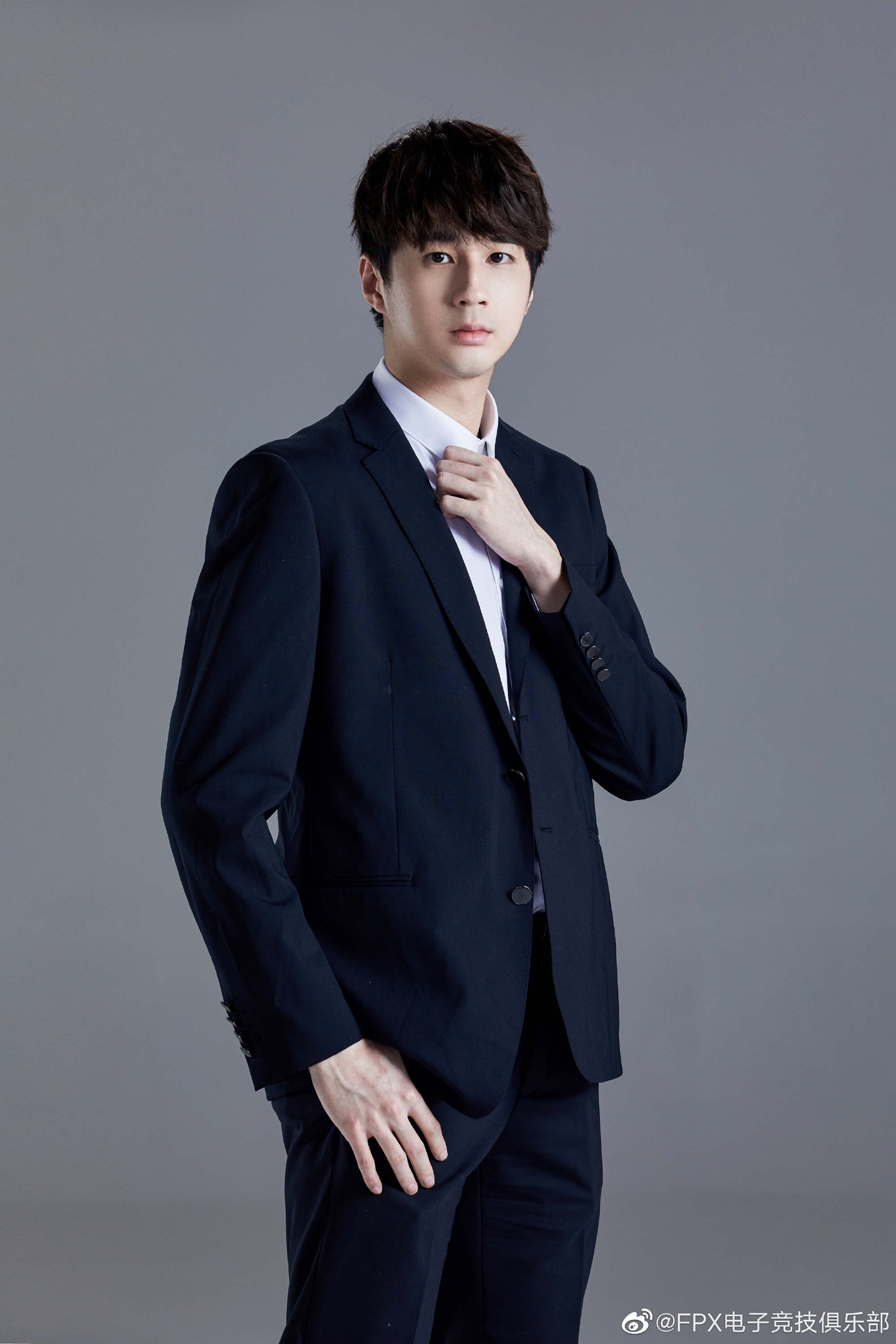 流浪闪电狼 目前已有多名前fw选手进入世界赛教练叉烧战马还处