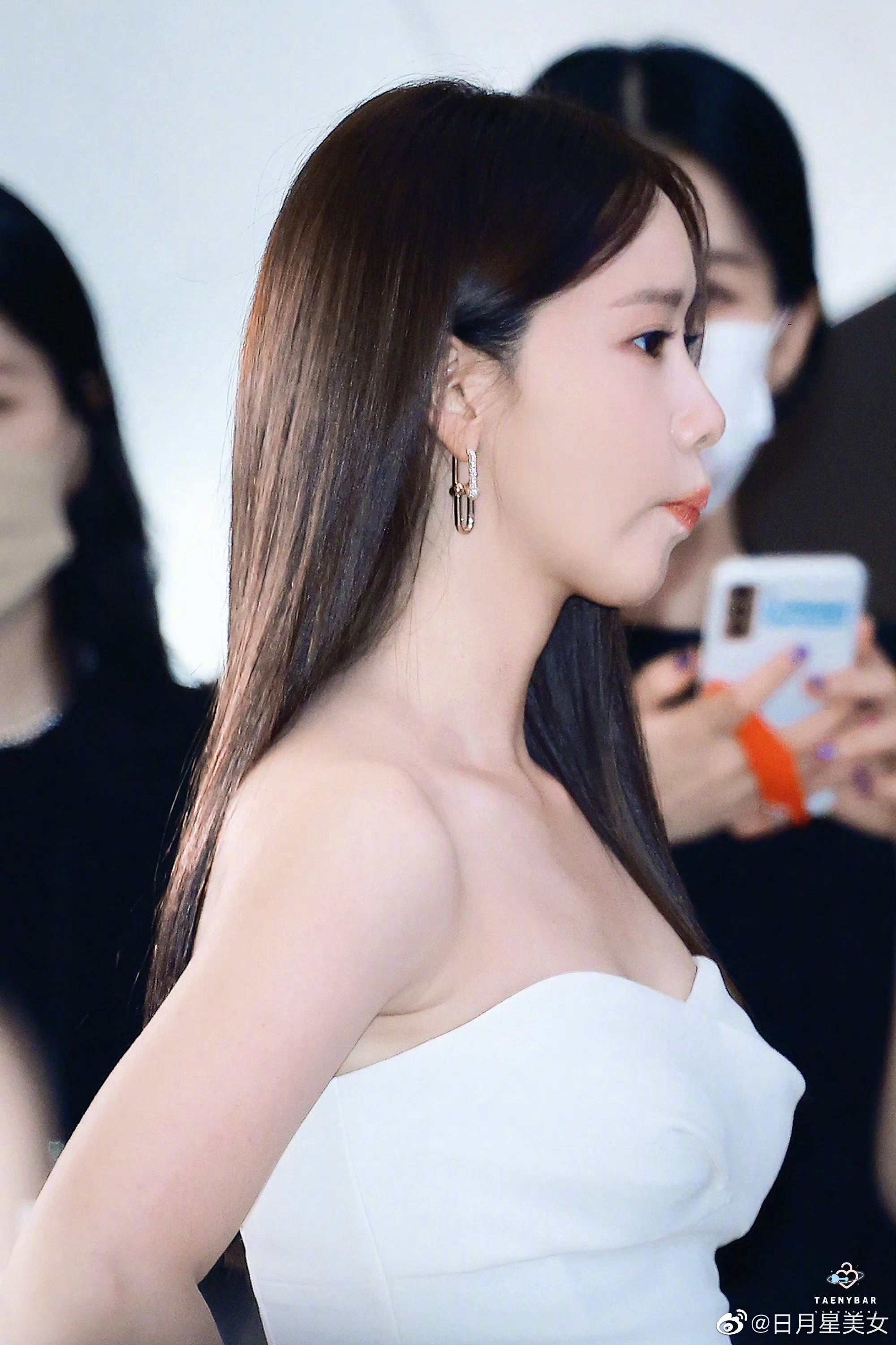 林允儿好身材__财经头条