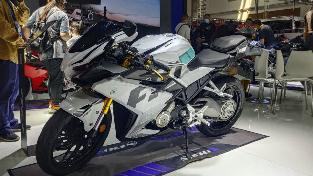 最便宜的国产单摇臂跑车 飞肯3gp北京摩展实拍 红色太过吸睛