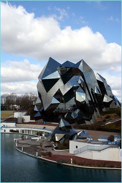 超酷的玻璃建筑如童话世界的魔法石