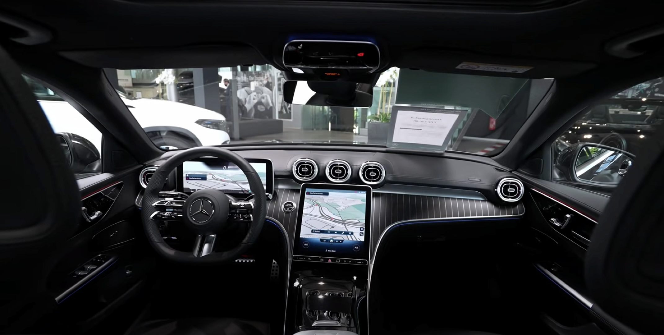 内饰不过内饰上,奔驰不会让人失望,虽然从照片上看不出全新c级车的