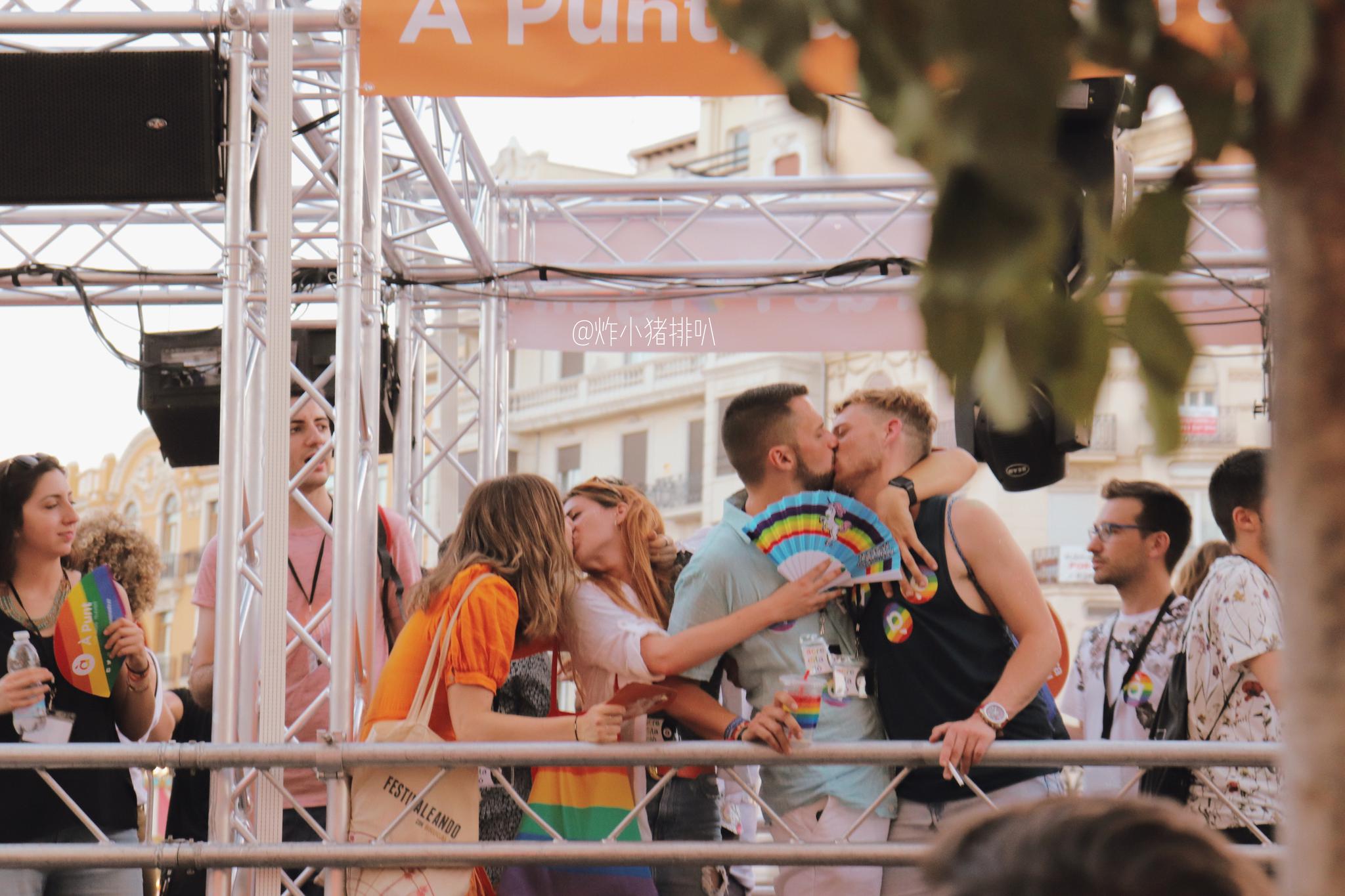 love is love "生而自由,爱而无畏" born free