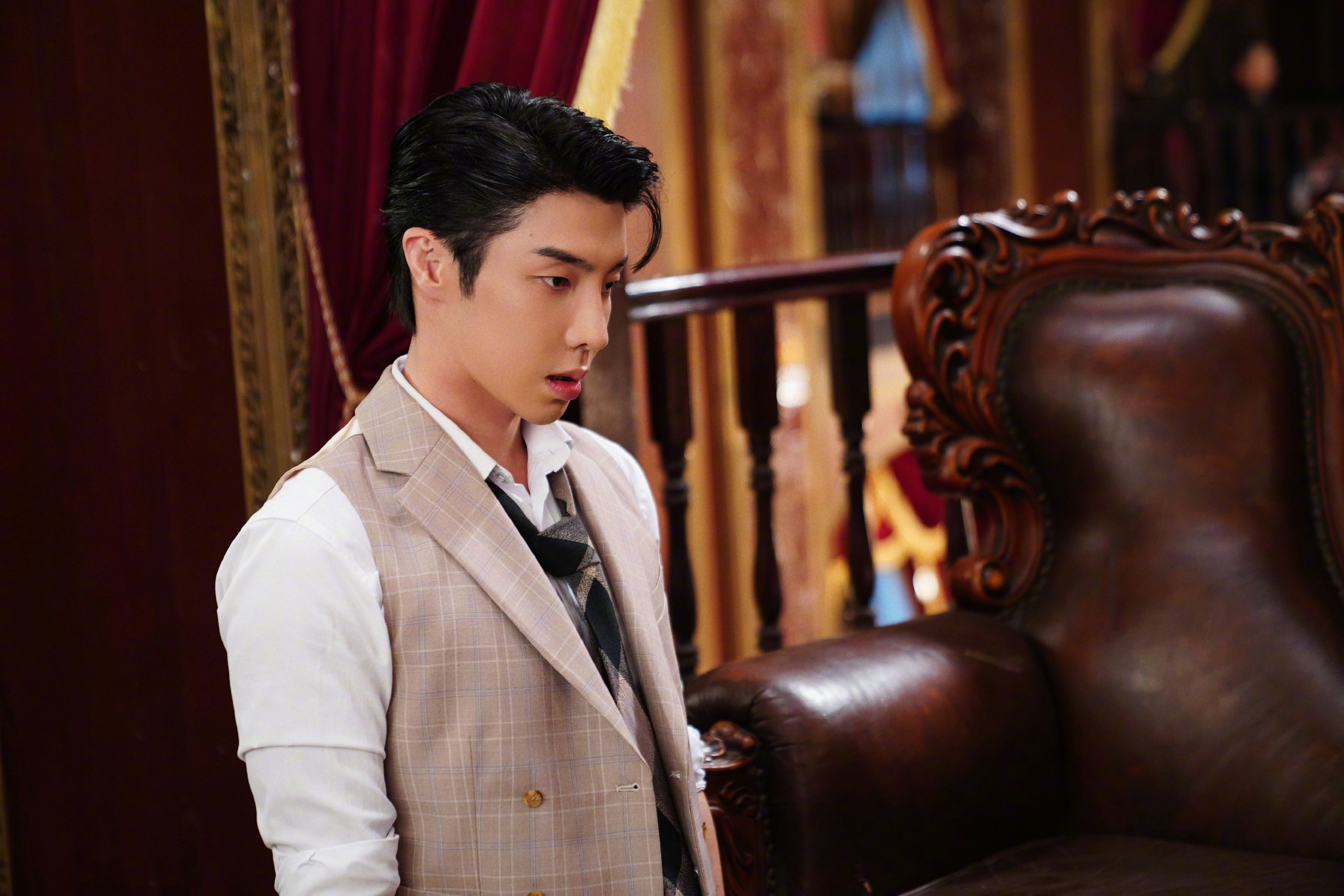 咱就是说@高瀚宇kd 在《薄冰》里演的谢冬天好疯,人设好带感!