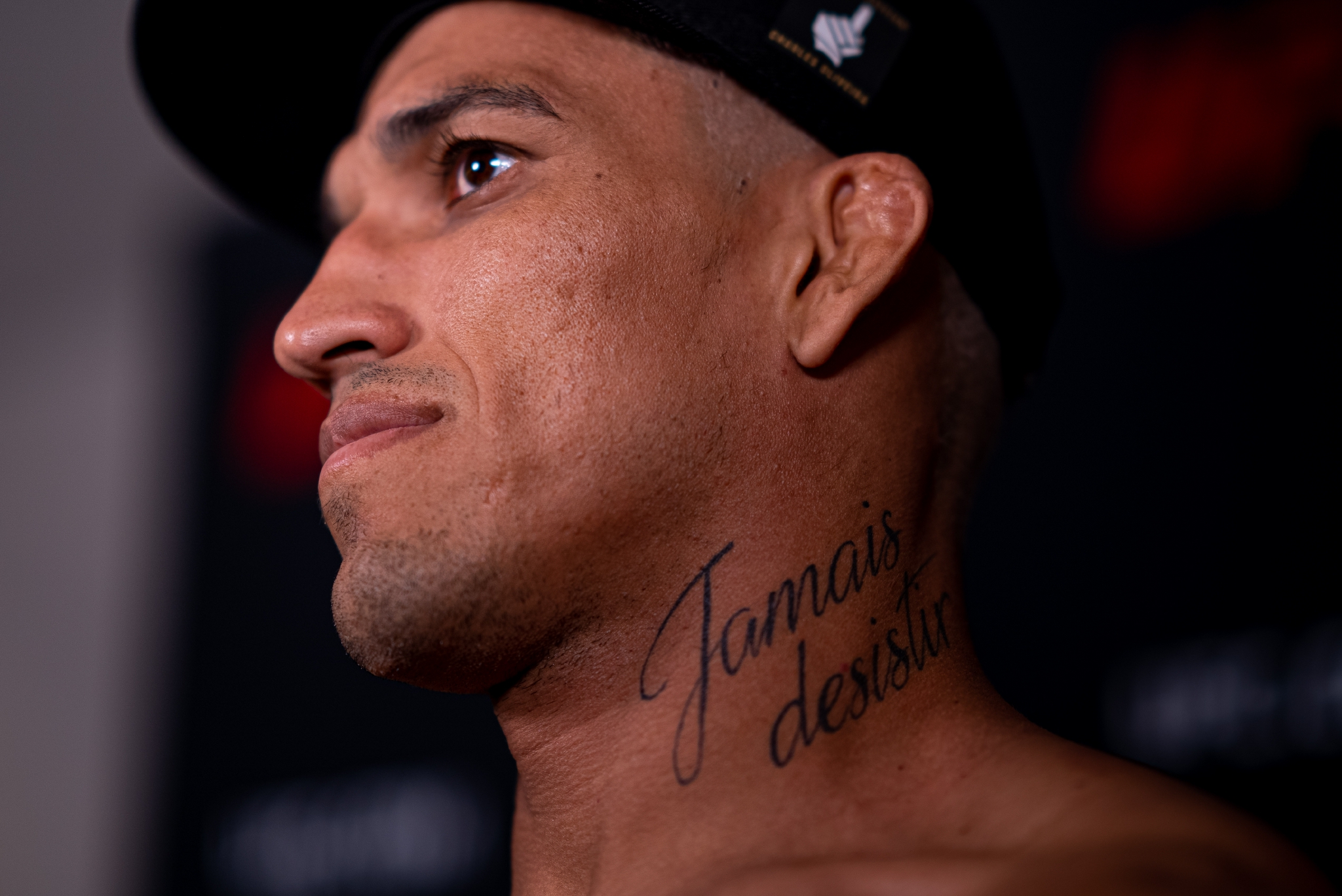 近距离欣赏冠军"布朗克斯之子"奥利维拉的纹身