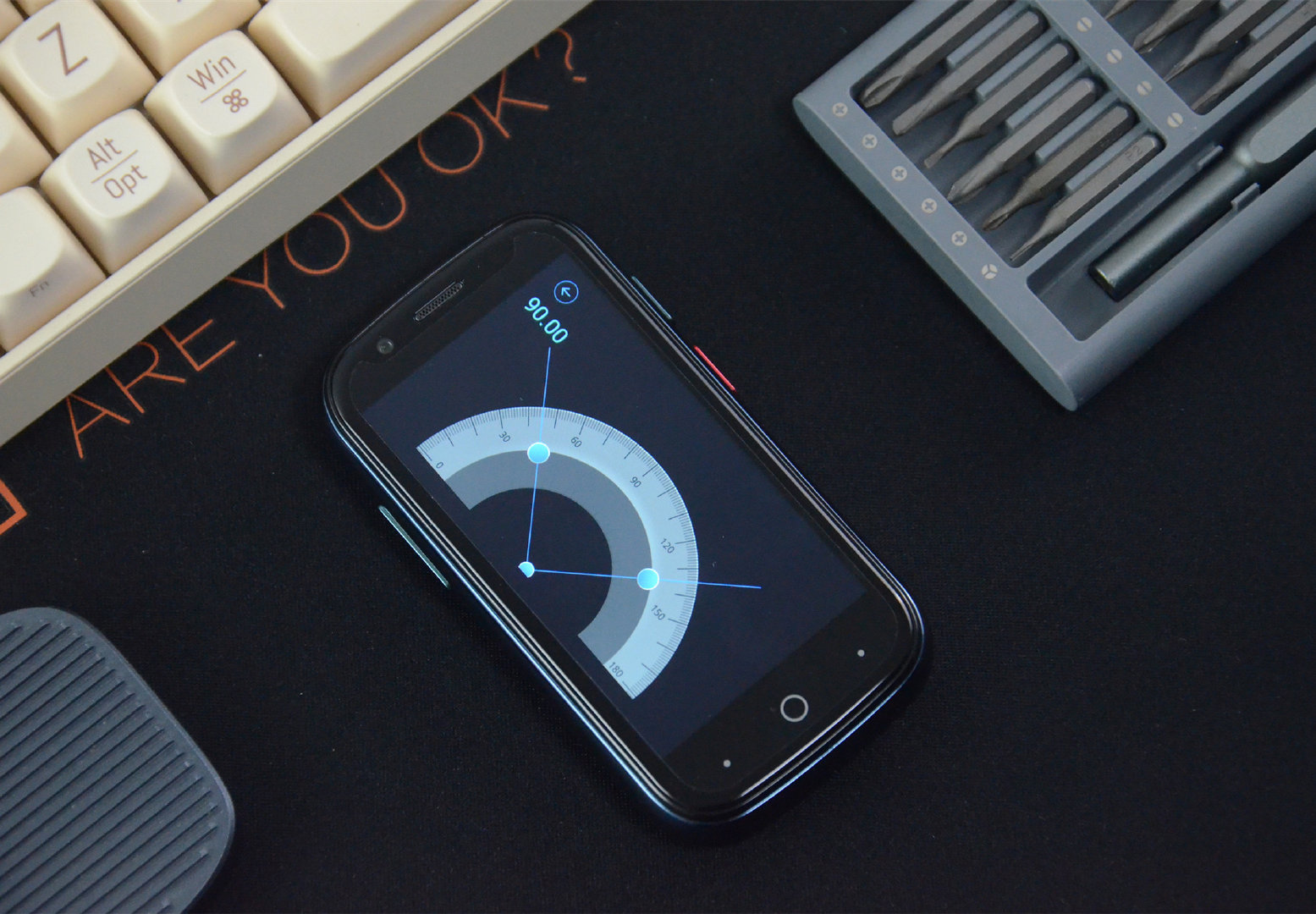 一千多块买了台3英寸迷你智能手机,这么小的手机能干些什么?