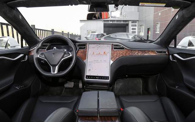 图为2017款特斯拉ModelS内饰