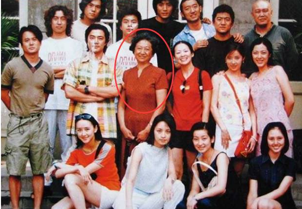 中戏96明星班七朵金花之一,30岁嫁入豪门,丈夫是杨紫琼前男友休闲区蓝鸢梦想 - Www.slyday.coM 中戏96明星班七朵金花之一,30岁嫁入豪门,丈夫是杨紫琼前男友休闲区蓝鸢梦想 - Www.slyday.coM