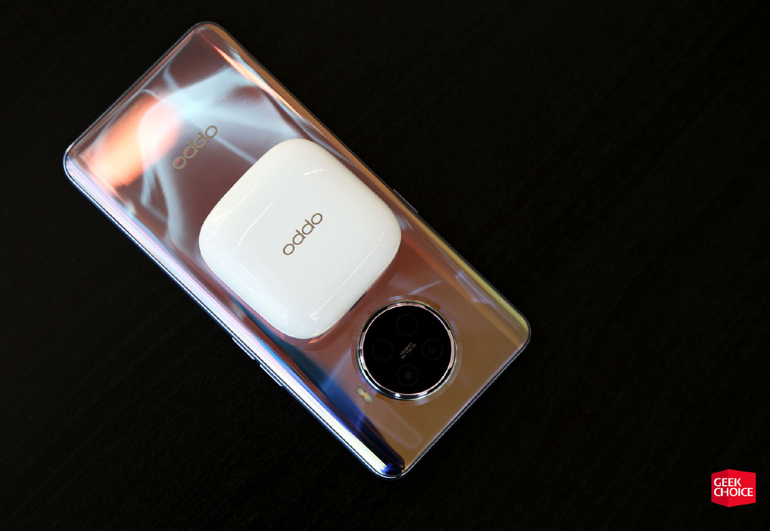 oppoencow51体验:同级别少有的主动降噪能力 无线充电,499元能买到