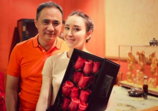 中戏96明星班七朵金花之一,30岁嫁入豪门,丈夫是杨紫琼前男友休闲区蓝鸢梦想 - Www.slyday.coM 中戏96明星班七朵金花之一,30岁嫁入豪门,丈夫是杨紫琼前男友休闲区蓝鸢梦想 - Www.slyday.coM