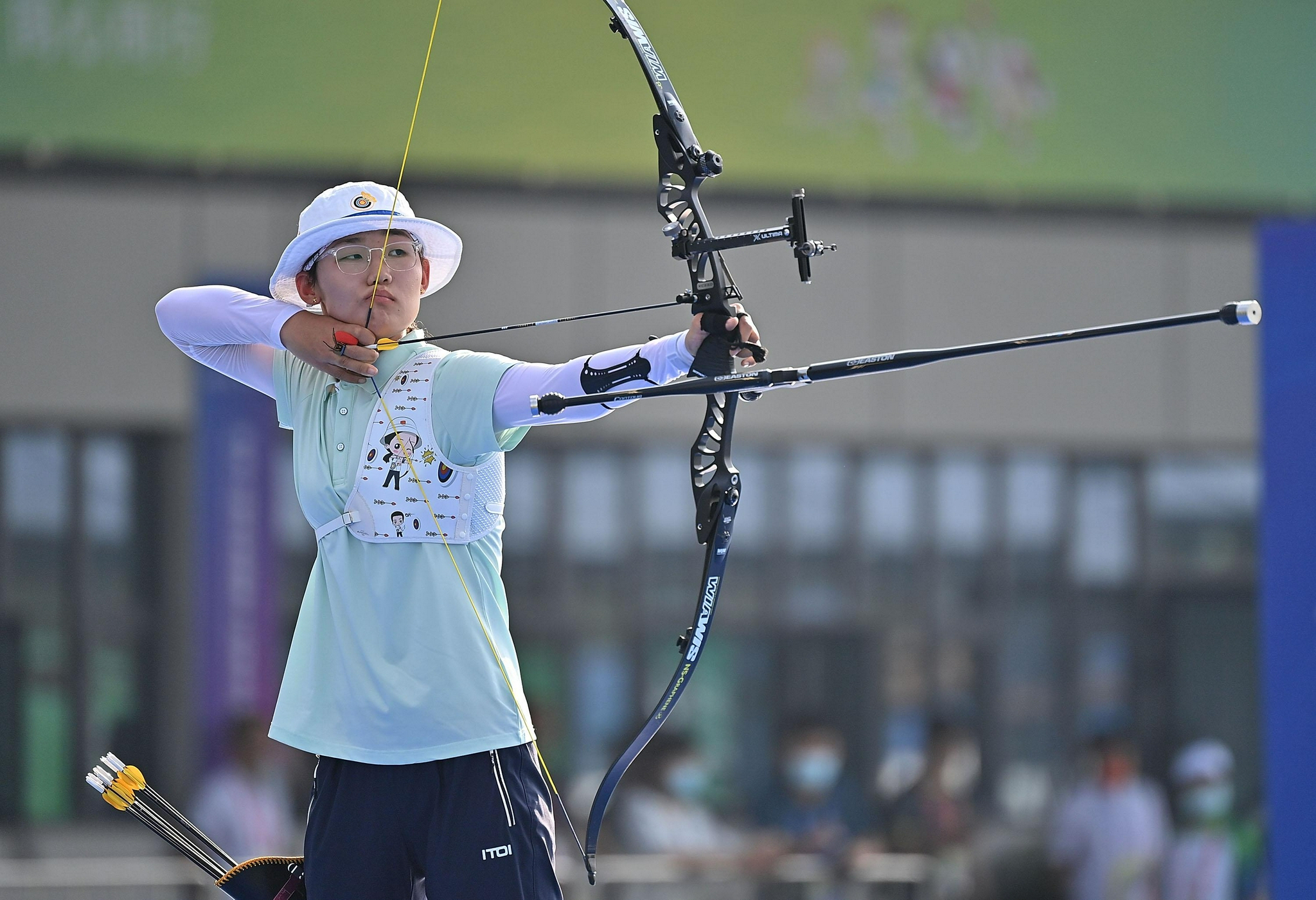 9月22日,新疆队选手于梦婷在比赛中.新华社记者 孙非 摄