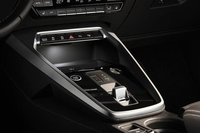 奥迪A3三厢版官图发布 搭配RS蜂窝式前格栅