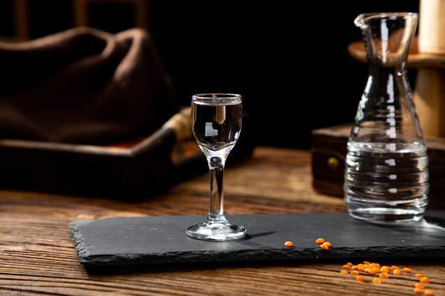 白酒存15年以上不能喝?真实的情况是这样吗?资深酿酒师揭秘休闲区蓝鸢梦想 - Www.slyday.coM 白酒存15年以上不能喝?真实的情况是这样吗?资深酿酒师揭秘休闲区蓝鸢梦想 - Www.slyday.coM