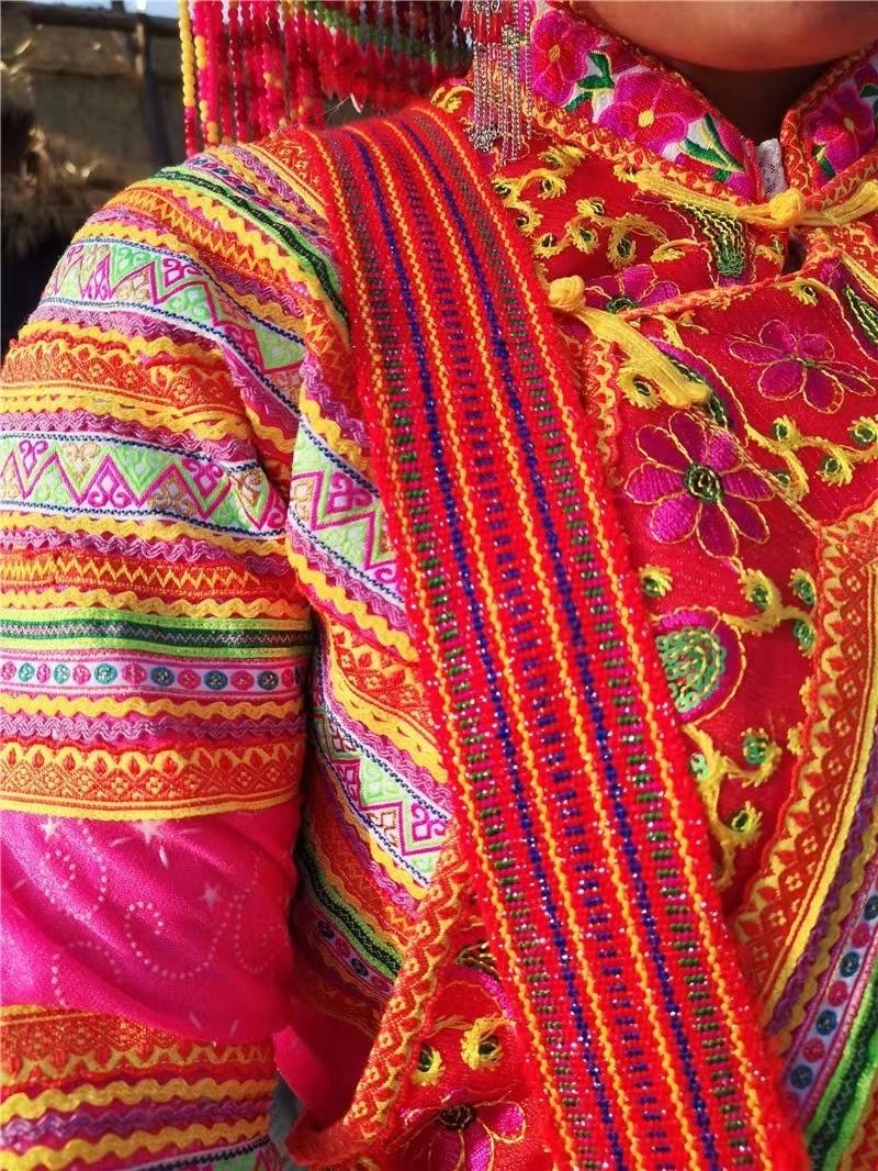 趣说丨从不打底稿 米易新山傈僳族姑娘绣出奇妙世界|傈僳族|刺绣|姑娘