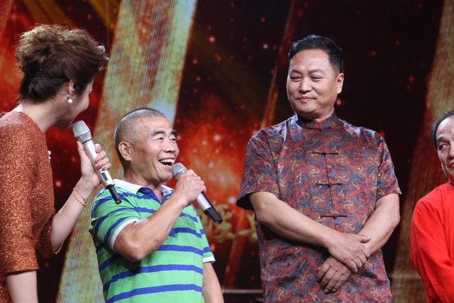 身高不足1米5,两次出演武大郎,娶了个老婆1米7|水浒传|宋文华|武大郎