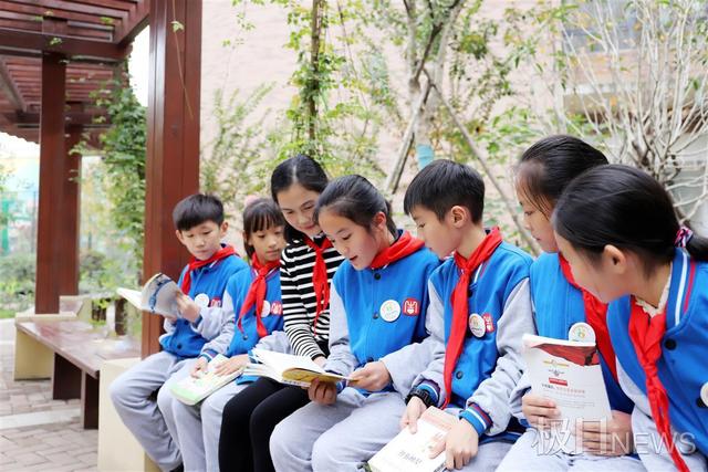 20年倾情陪伴学生，这所小学有个“哆啦A梦”班主任休闲区蓝鸢梦想 - Www.slyday.coM