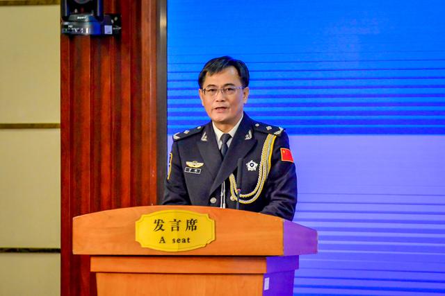 第二个中国人民警察节前夕武汉公安举行媒体见面会 6位全国公安系统英雄模范受邀出席休闲区蓝鸢梦想 - Www.slyday.coM