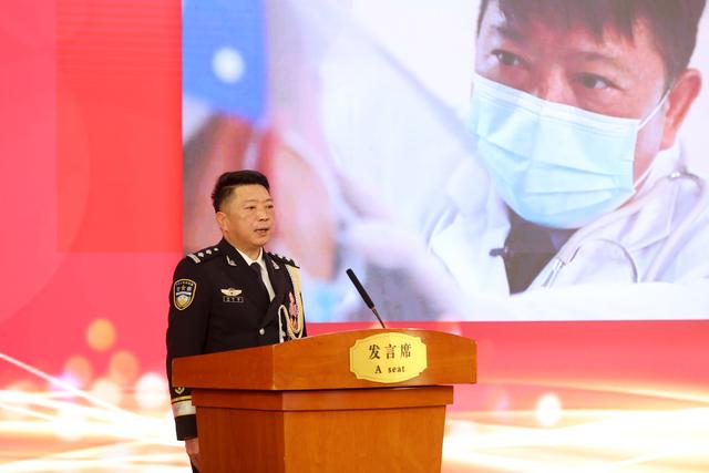 第二个中国人民警察节前夕武汉公安举行媒体见面会 6位全国公安系统英雄模范受邀出席休闲区蓝鸢梦想 - Www.slyday.coM