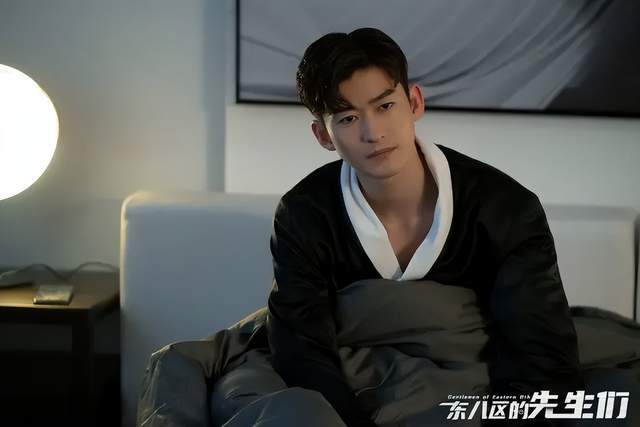 张翰新剧烂出新高度,豆瓣评分2.2,看yue了休闲区蓝鸢梦想 - Www.slyday.coM 张翰新剧烂出新高度,豆瓣评分2.2,看yue了休闲区蓝鸢梦想 - Www.slyday.coM