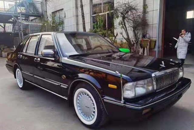 旧车行遇到1993款的日产公爵王代号y31当年要60万元