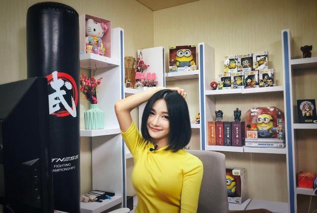 miss一张茶艺照封印的身材已暴露再加上粉丝三张图瞬间炸了