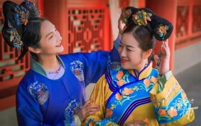 16位上海退休阿姨包剧组翻拍《甄嬛传》,每人花费不到4000元休闲区蓝鸢梦想 - Www.slyday.coM 16位上海退休阿姨包剧组翻拍《甄嬛传》,每人花费不到4000元休闲区蓝鸢梦想 - Www.slyday.coM