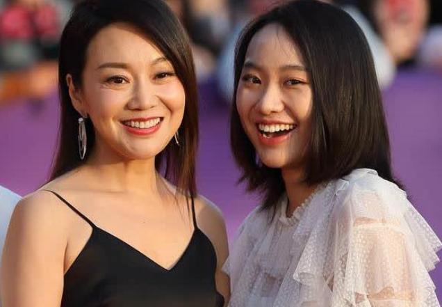 闫妮:离婚那天挥泪与前公婆告别,我就是你们的女儿休闲区蓝鸢梦想 - Www.slyday.coM 闫妮:离婚那天挥泪与前公婆告别,我就是你们的女儿休闲区蓝鸢梦想 - Www.slyday.coM