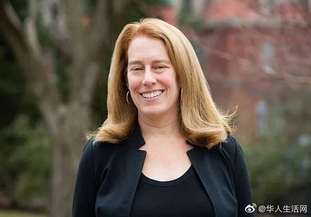 华裔司机起诉Uber公司，英语不好备受歧视，打分过低被禁止再开