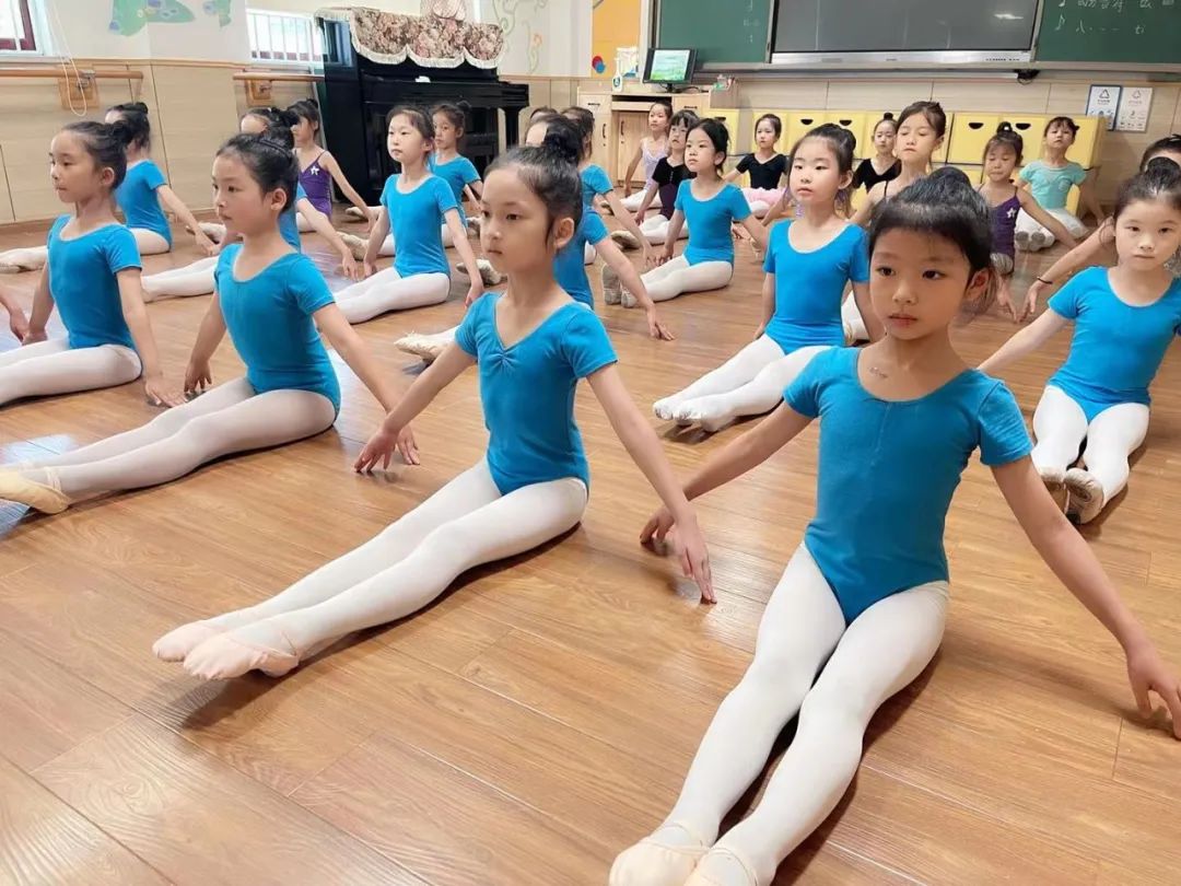 最新！南京课后服务第一天，我们发现了五个特点...休闲区蓝鸢梦想 - Www.slyday.coM