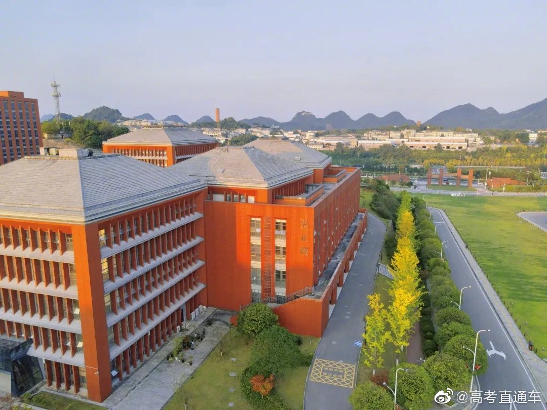 校园风景贵州大学