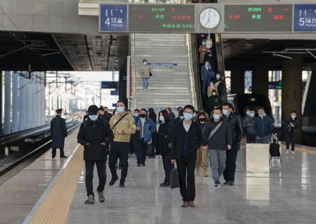 为什么火车不能提前到？飞机却可以？休闲区蓝鸢梦想 - Www.slyday.coM