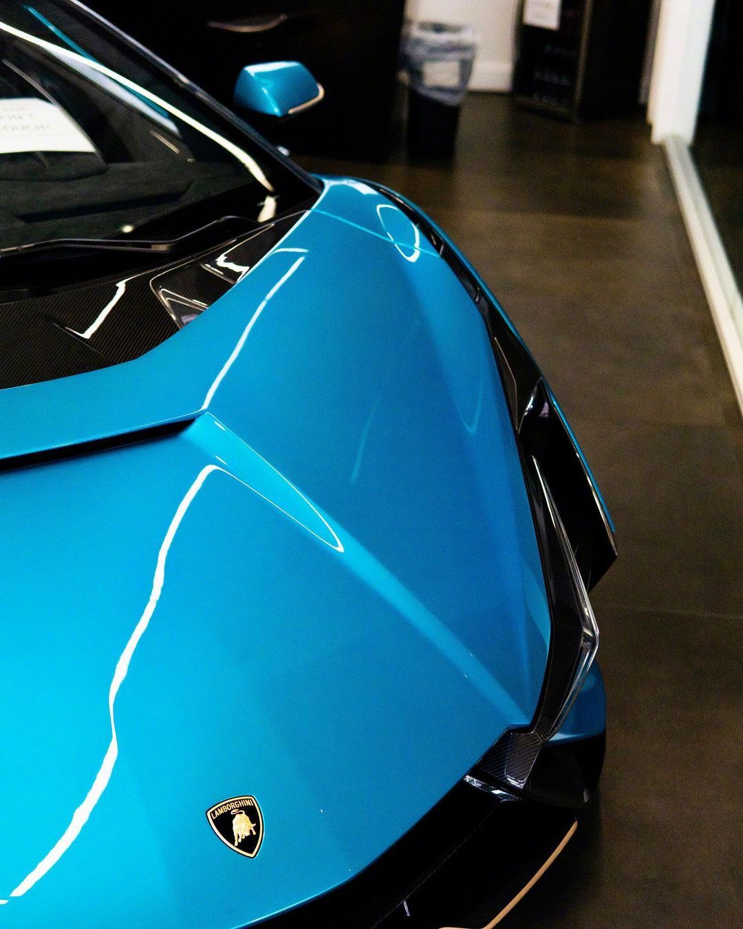 一枚蓝色兰博基尼lamborghini sian_高清图集_新浪网