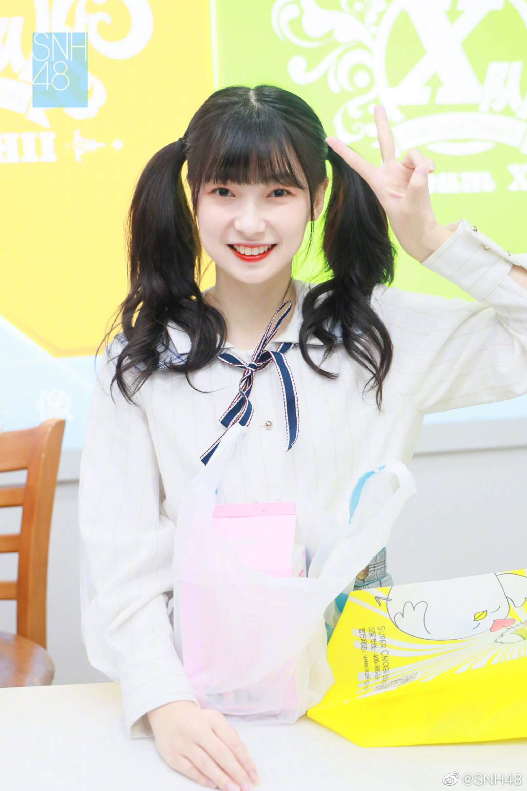 感谢你的微笑 开启周末的美好 @snh48-刘胜男