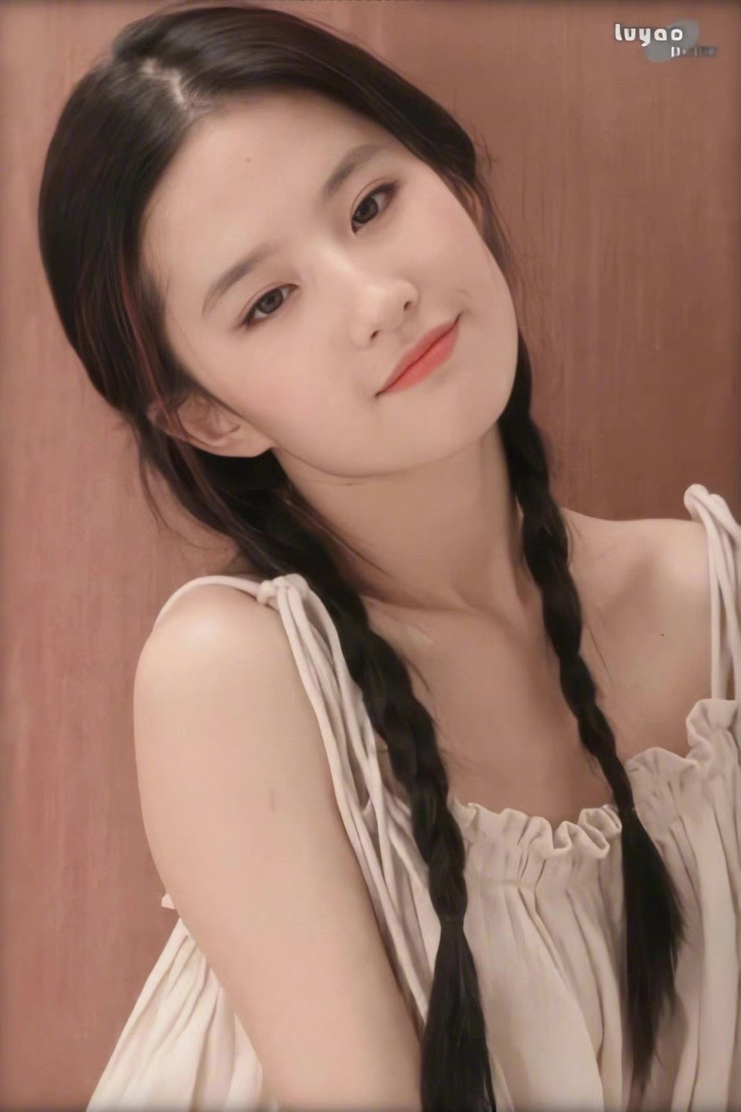 18岁的刘亦菲 神仙颜值