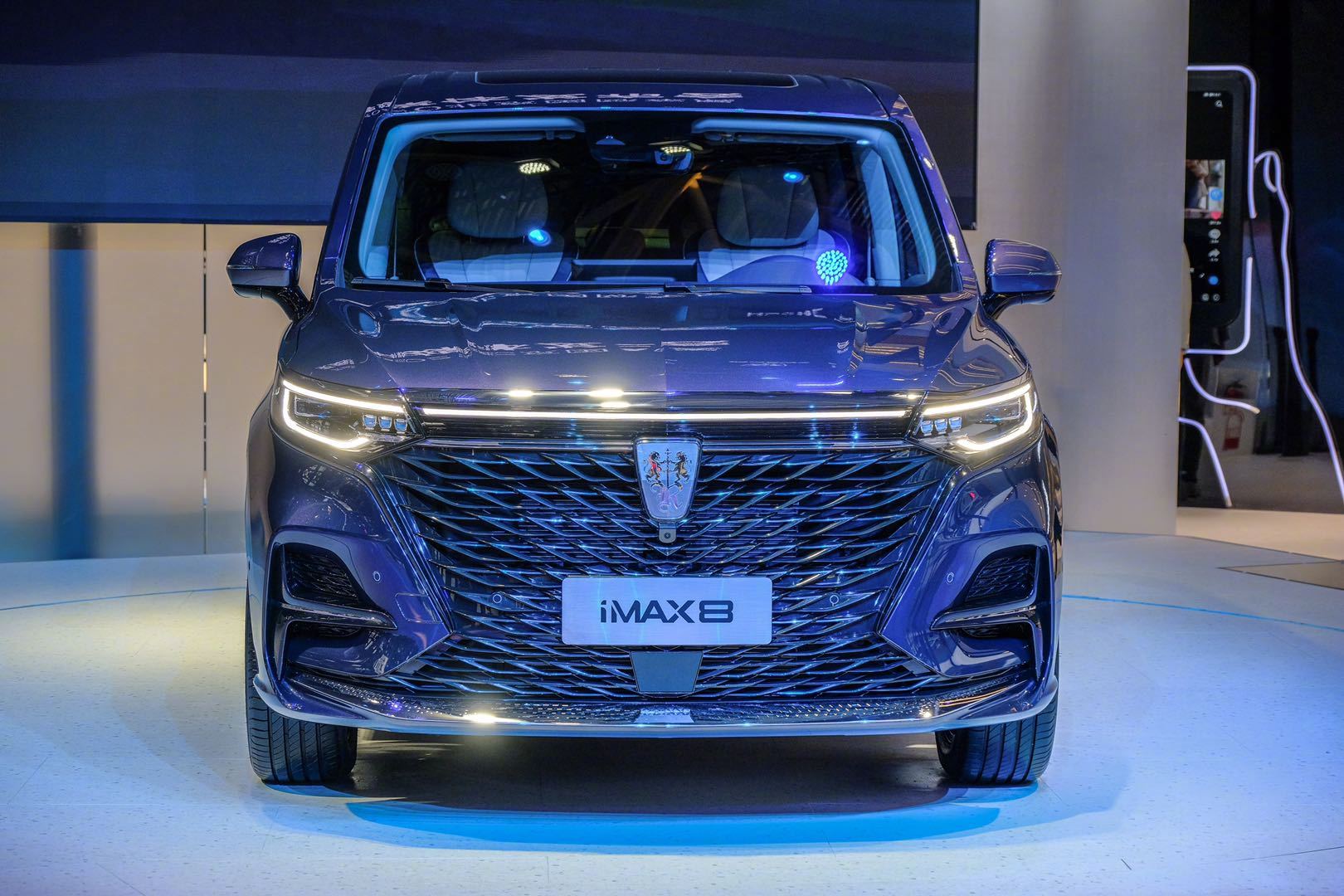 上汽荣威imax8开启预售,预售价20.88-25.88万元_高清图集_新浪网