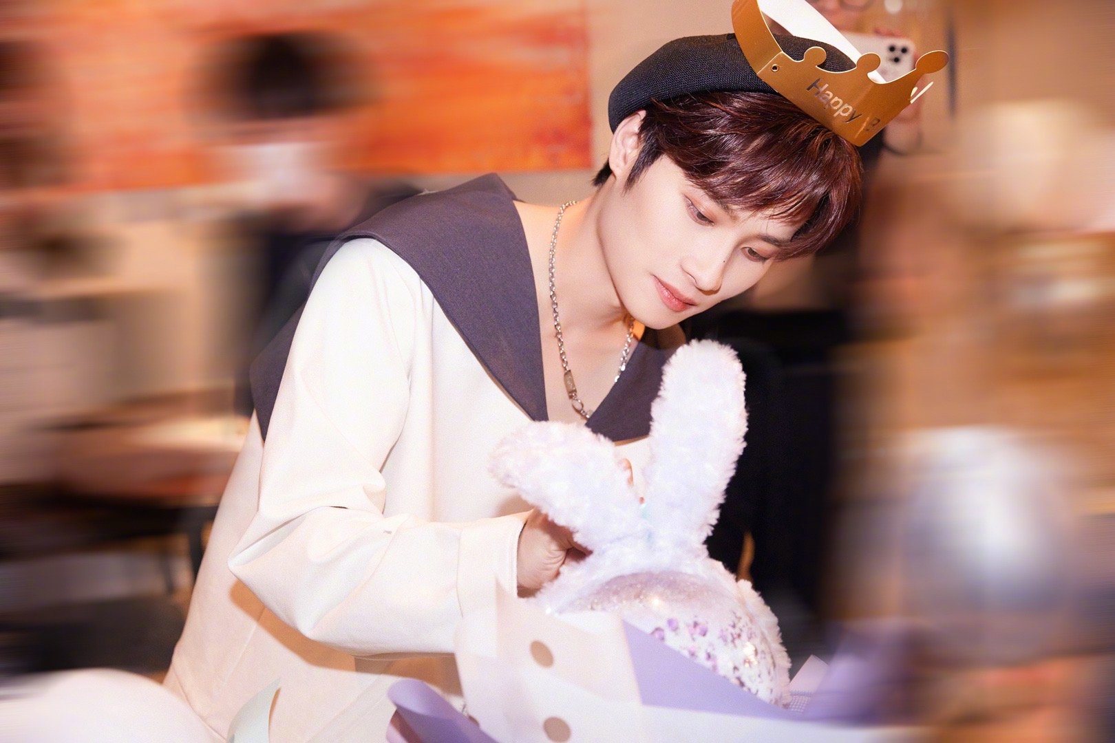 歌手井胧二十四岁生日快乐!