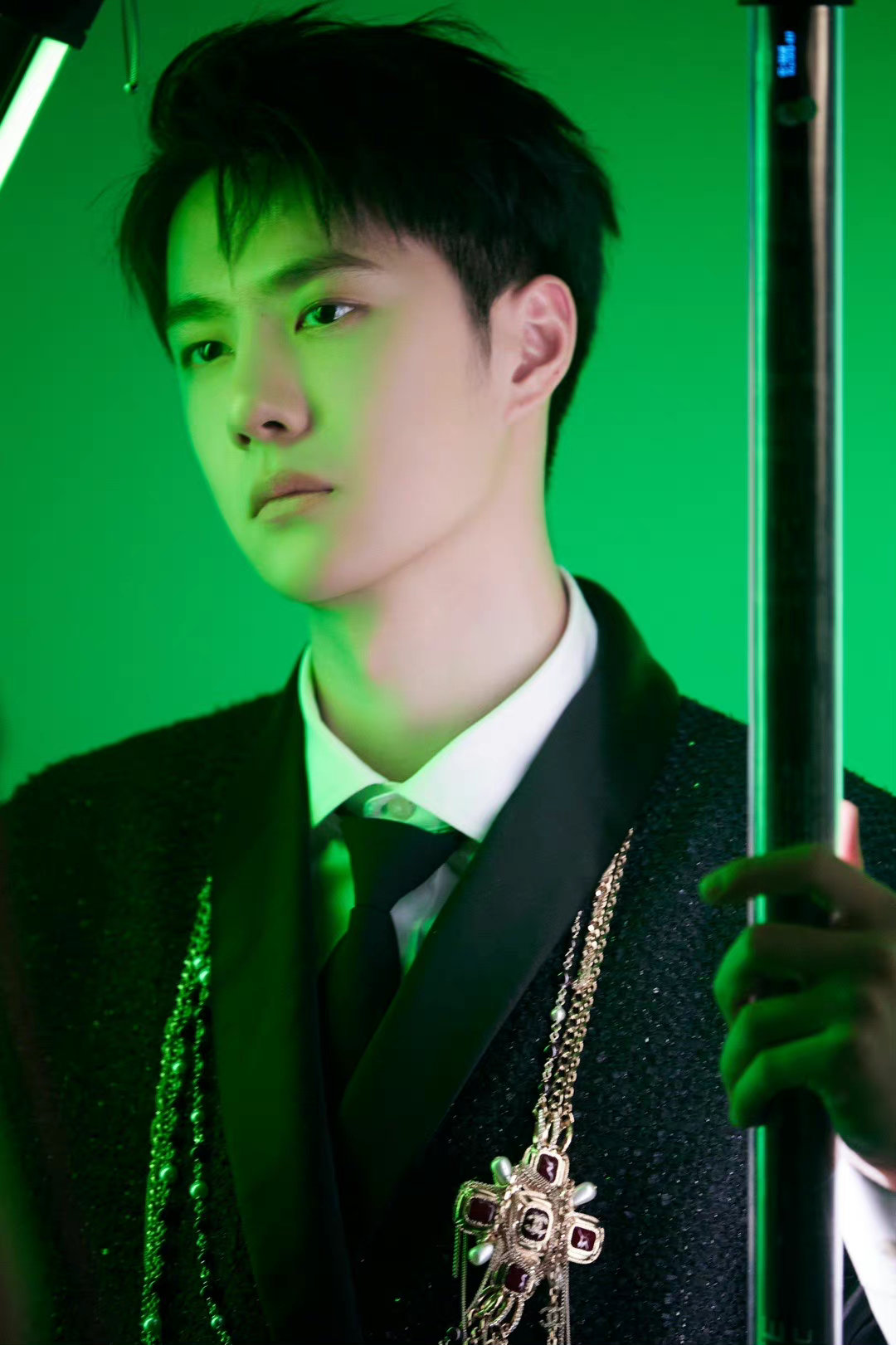 王一博《这就是街舞》花絮照,假期帅气酷盖上线!__财经头条