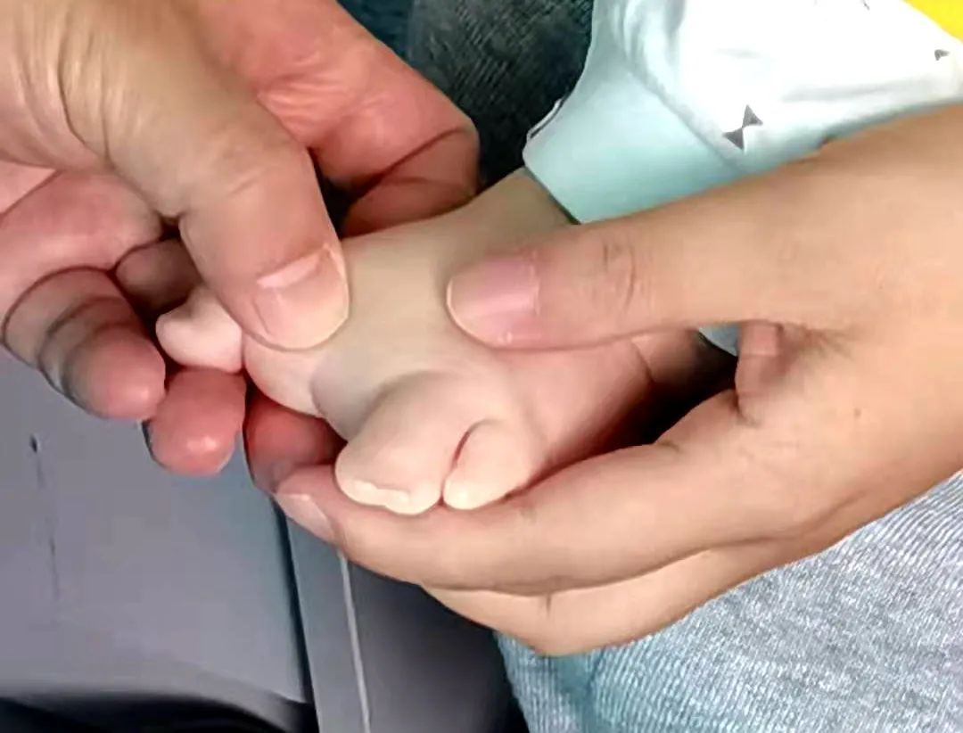 “30岁怀孕，6个月时发现宝宝脚有问题。”妈妈说着说着就哭了休闲区蓝鸢梦想 - Www.slyday.coM