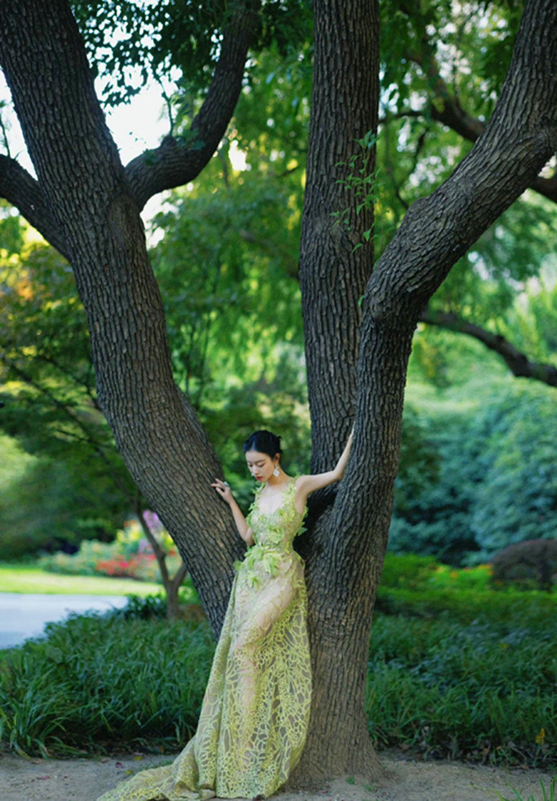 看起来前途不可限量 金鸡奖最佳女主角提名的倪妮 似乎机遇差了点